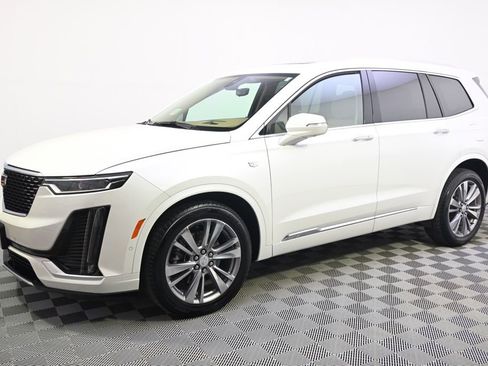 Used 2023 Cadillac XT6 Premium Luxury w/ Platinum Package AWD/4WD image 2