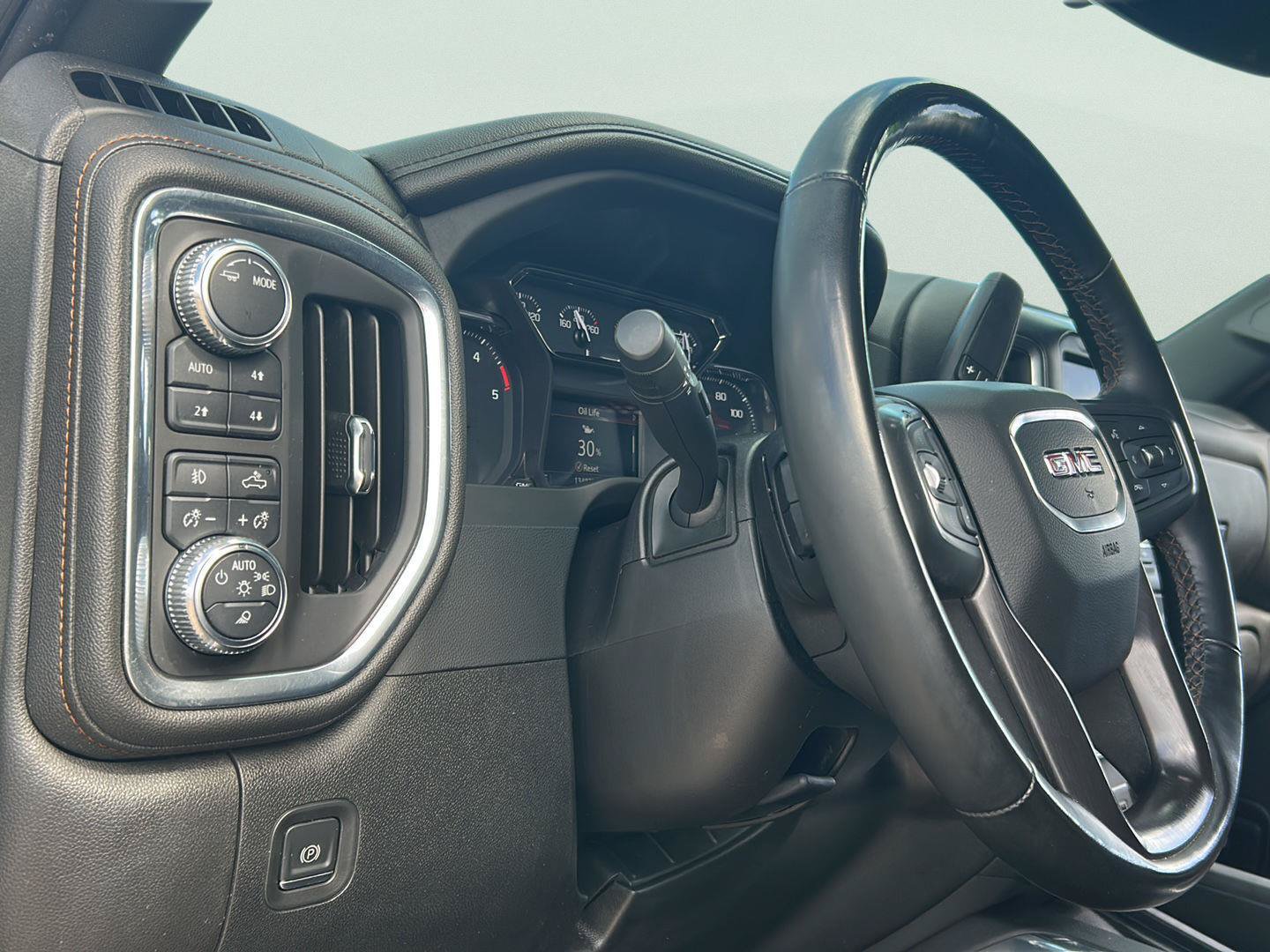Used 2023 GMC Sierra 2500 AT4 w/ AT4 Preferred Package AWD/4WD image 13