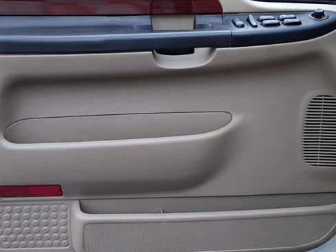 Used 2006 Ford F350 Lariat image 46