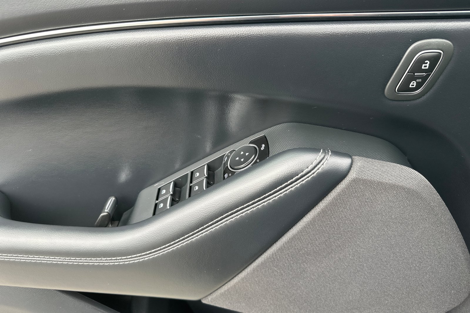 Used 2023 Ford Mustang Mach-E Select AWD/4WD image 11
