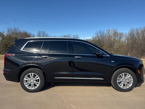 Used 2023 Cadillac XT6 Luxury image 6