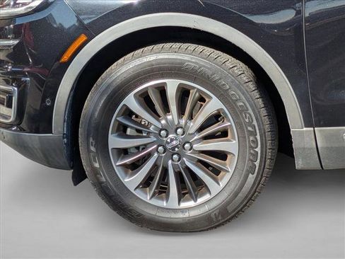 Used 2020 Lincoln Nautilus Reserve image 10
