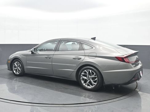 Used 2022 Hyundai Sonata SEL w/ Convenience Package FWD image 4