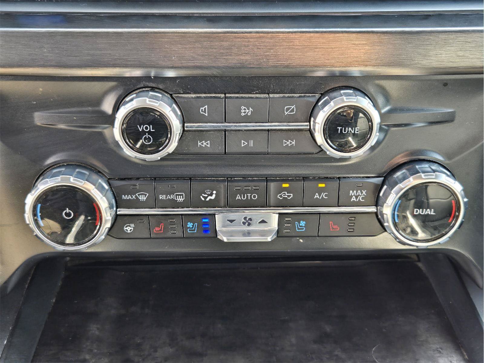 Used 2024 Ford F250 Lariat w/ Lariat Ultimate Package AWD/4WD image 18