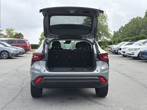 Used 2024 Chevrolet Trax LS w/ Driver Confidence Package FWD image 14