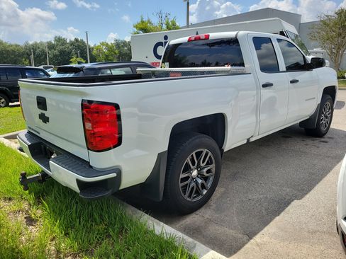 Used 2018 Chevrolet Silverado 1500 Custom w/ Custom Value Package RWD image 3