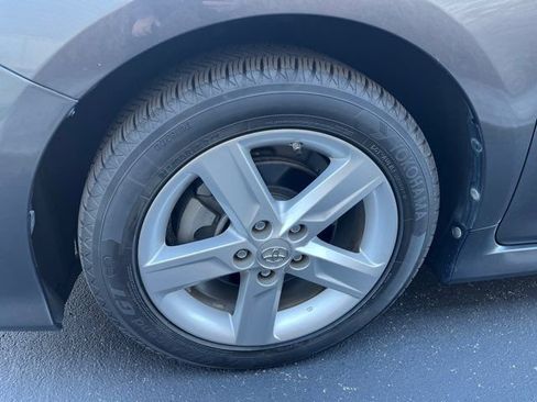 Used 2013 Toyota Camry SE image 8