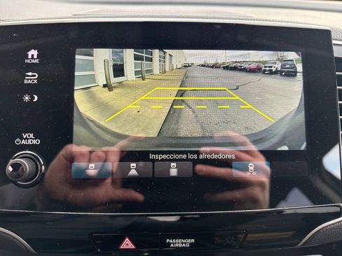 Certified 2022 Honda Pilot Touring image 22