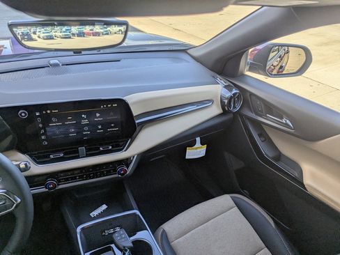 New 2026 Chevrolet Equinox ACTIV w/ Convenience Package III image 18