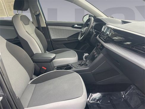 Used 2022 Volkswagen Taos S image 17