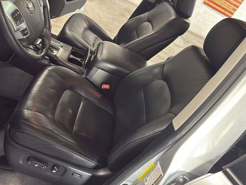 Used 2013 Toyota Land Cruiser AWD/4WD image 12