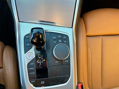 Used 2022 BMW M340i w/ Driving Assistance Package image 17