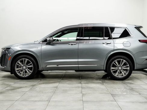 Used 2025 Cadillac XT6 Premium Luxury image 8