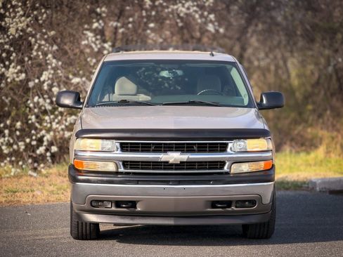 Used 2006 Chevrolet Suburban LS w/ Smart Select Package image 28