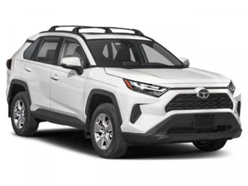 Used 2022 Toyota RAV4 XLE FWD image 6