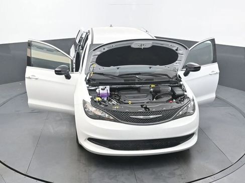 New 2026 Chrysler Voyager LX image 70