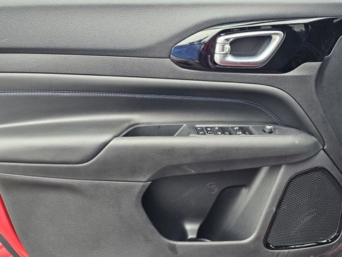 New 2026 Jeep Compass Latitude image 14