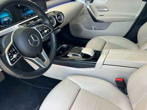 Used 2020 Mercedes-Benz CLA 250 image 10