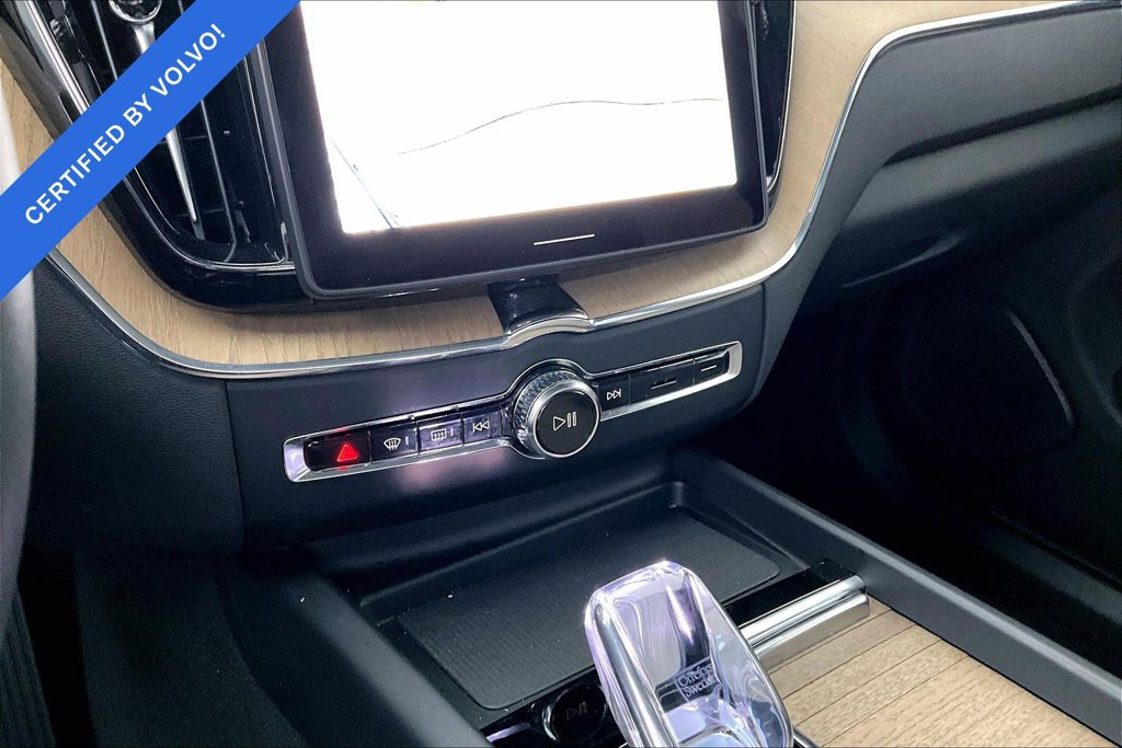 Used 2026 Volvo XC60 B5 Plus w/ Protection Package Premier AWD/4WD image 28