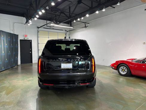 Used 2024 Land Rover Range Rover SE AWD/4WD image 10