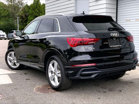Certified 2023 Audi Q3 2.0T Premium w/ Convenience Package AWD/4WD image 9