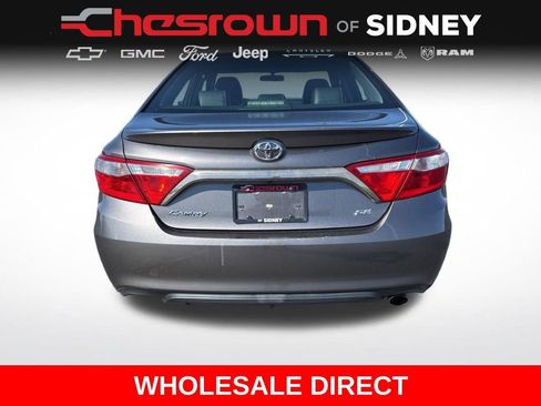 Used 2016 Toyota Camry SE w/ Moonroof Package image 4