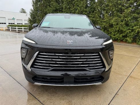 Used 2025 Buick Enclave Preferred image 6