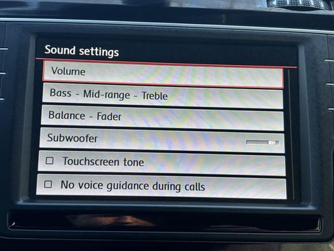 Used 2016 Volkswagen Golf R 4-Door image 39