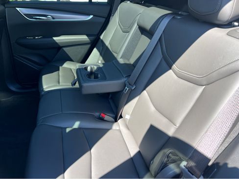 New 2025 Cadillac XT6 Luxury FWD image 23