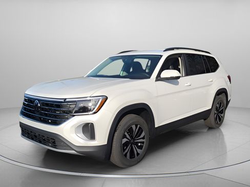 New 2026 Volkswagen Atlas SE image 2