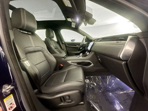 Certified 2025 Jaguar F-PACE R-Dynamic S AWD/4WD image 28