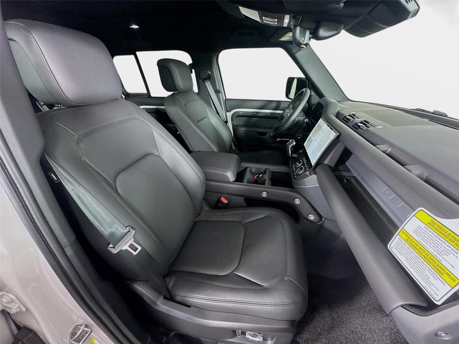 New 2026 Land Rover Defender 130 X-Dynamic SE AWD/4WD image 30