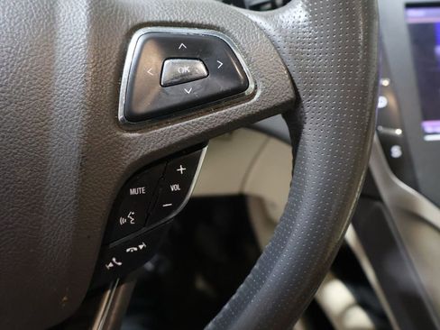 Used 2013 Lincoln MKZ image 37