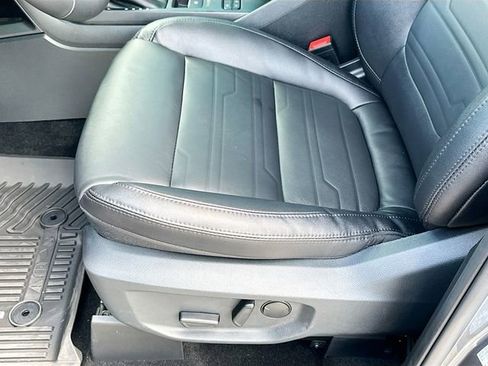 Used 2025 Ford Ranger Lariat w/ Black Appearance Package AWD/4WD image 19