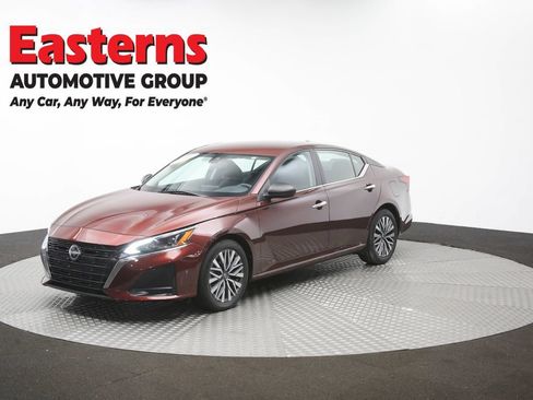 Used 2024 Nissan Altima 2.5 SV FWD image 54