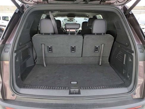 Used 2024 Chevrolet Traverse LT w/ Enhanced Driving Package FWD image 12