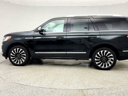 Used 2022 Lincoln Navigator Black Label image 8
