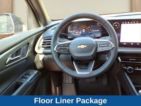 New 2026 Chevrolet Traverse LT w/ Driver Confidence Package FWD image 21