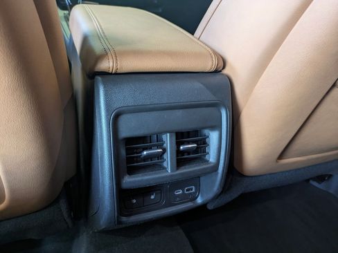 Used 2024 Cadillac XT4 Premium Luxury image 14