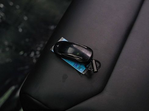 Used 2018 Tesla Model X 75D image 58