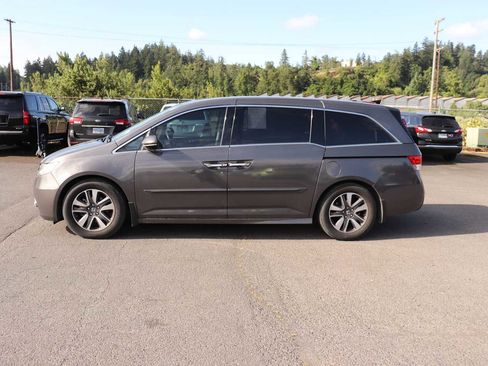 Used 2015 Honda Odyssey Touring image 8