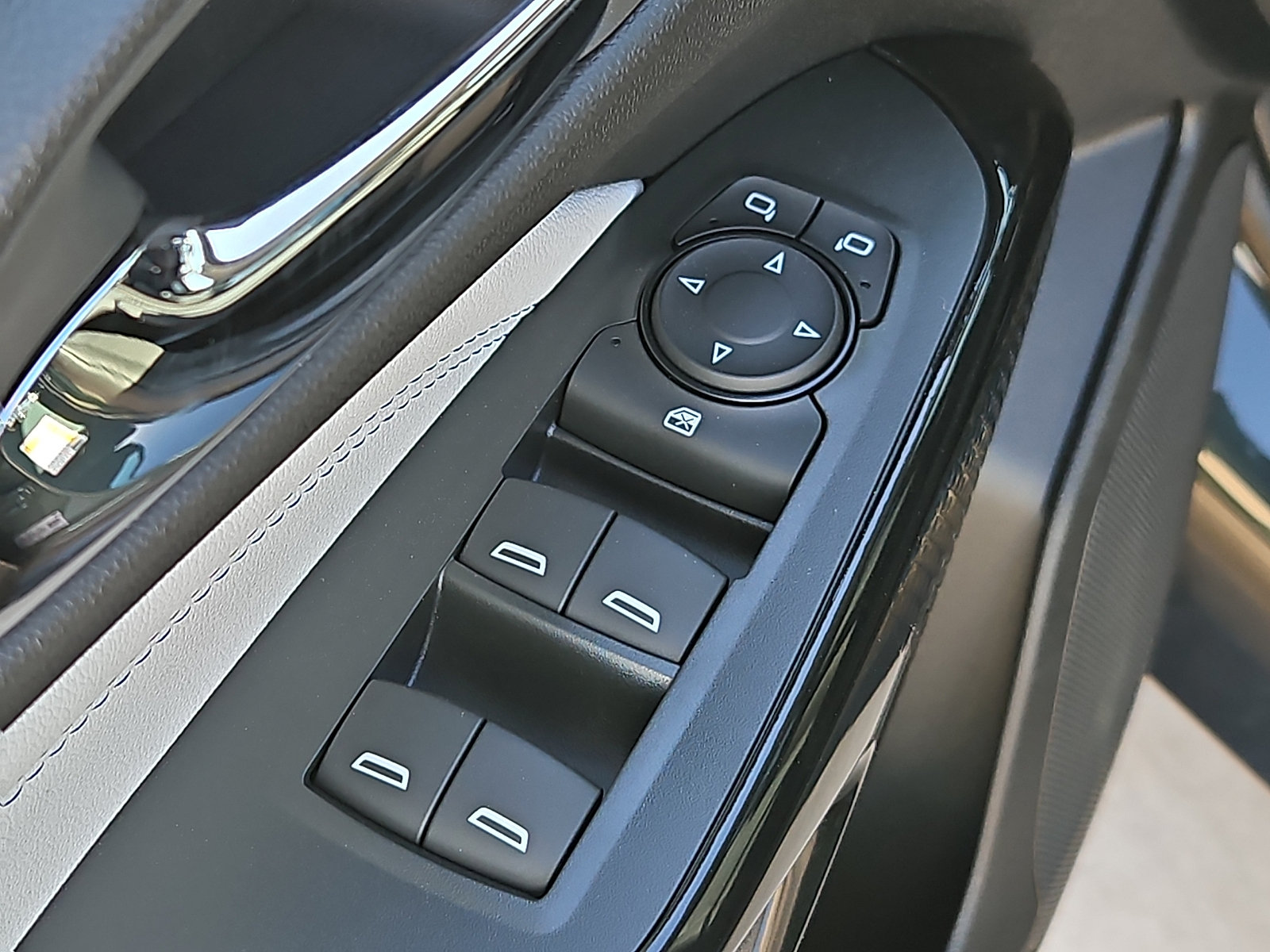 New 2026 Chevrolet Trax LT w/ Driver Confidence Package FWD image 13