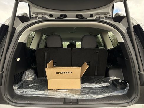 New 2026 Hyundai Ioniq 9 SE AWD/4WD image 24