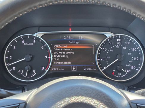 Used 2025 Nissan Sentra SV w/ SV Premium Package FWD image 33