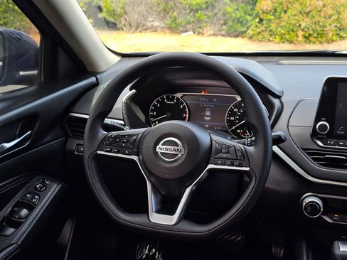 Used 2020 Nissan Altima 2.5 S image 24