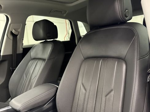 Used 2021 Audi e-tron Premium Plus w/ Premium Plus Package image 5