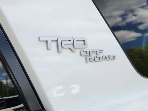 Used 2020 Toyota 4Runner TRD Off-Road Premium w/ Moonroof Package AWD/4WD image 31