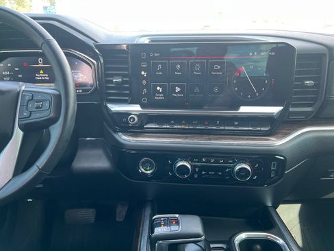 Used 2024 GMC Sierra 1500 Elevation w/ LPO, Elevation Black Package AWD/4WD image 19