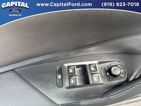 Used 2024 Volkswagen Jetta SE FWD image 21