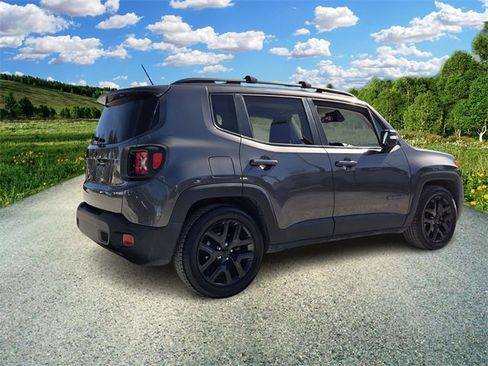Certified 2017 Jeep Renegade Altitude w/ Advanced Technology Group image 6